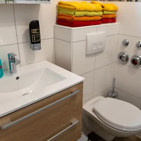 Apartament Mit Balkon Und Zwei Schlafzimmern Weißenstadt